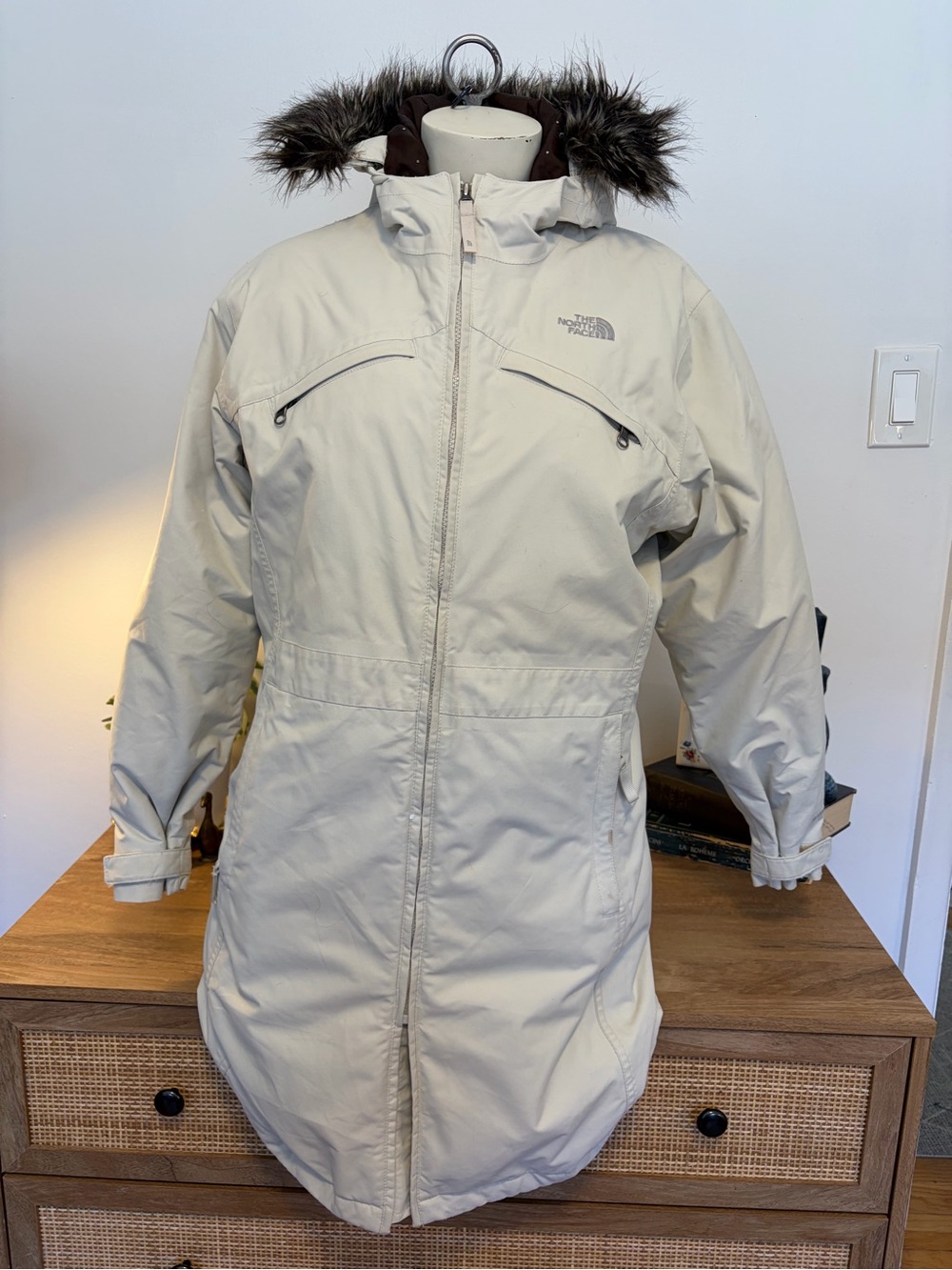 The North Face Arctic Swirl HyVent 550 Down Parka Girls XL 14-16